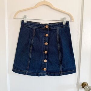 PARISIAN COLLECTION LUXURY LINE DARK WASH BUTTON UP MINI SKIRT